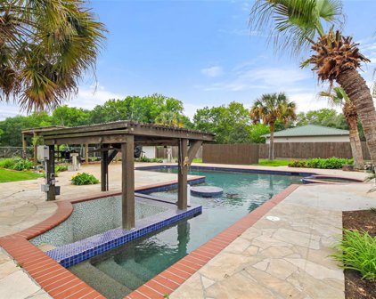 2204 Airline Drive, Friendswood