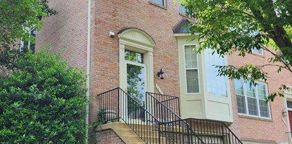 7414 Gillingham Row, Alexandria