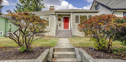 1411 London Street, New Westminster