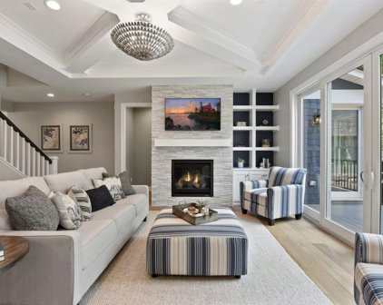 613 Gardner Street, Wayzata