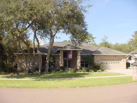 Cardinal Oaks Cove