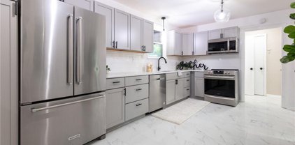 7900 Cambridge Street, Prairie Village