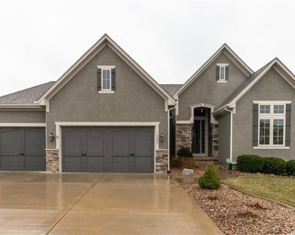 2401 SW Hickory Lane, Lee's Summit