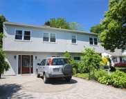 15 Abbot Lane, Hicksville image