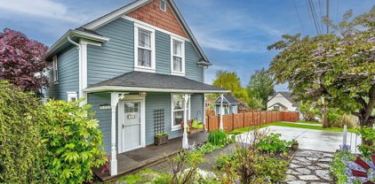2215 Main Street, Everett