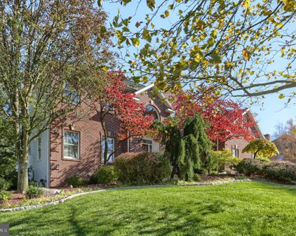 5612 Pinehurst Way, Mechanicsburg