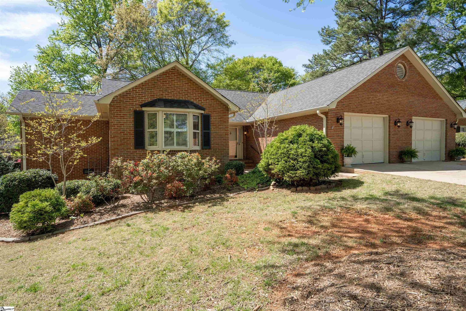 8 Fairoaks Drive, Greenville Home for Sale | Pelham Oaks Real Estate