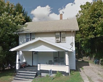 18 Pearl Drive SE, Massillon