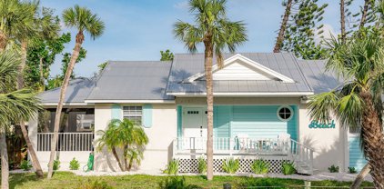 4095 N Beach Road, Englewood