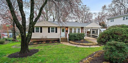 4607 Picot Rd, Alexandria