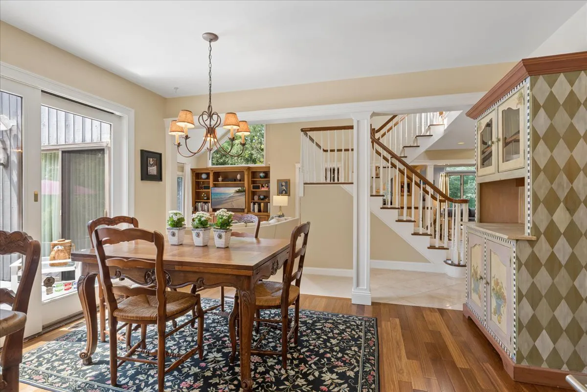 Interior of 15 Copper Vail Court in Princeton NJ