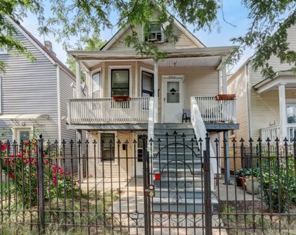 3904 W Montrose Avenue, Chicago