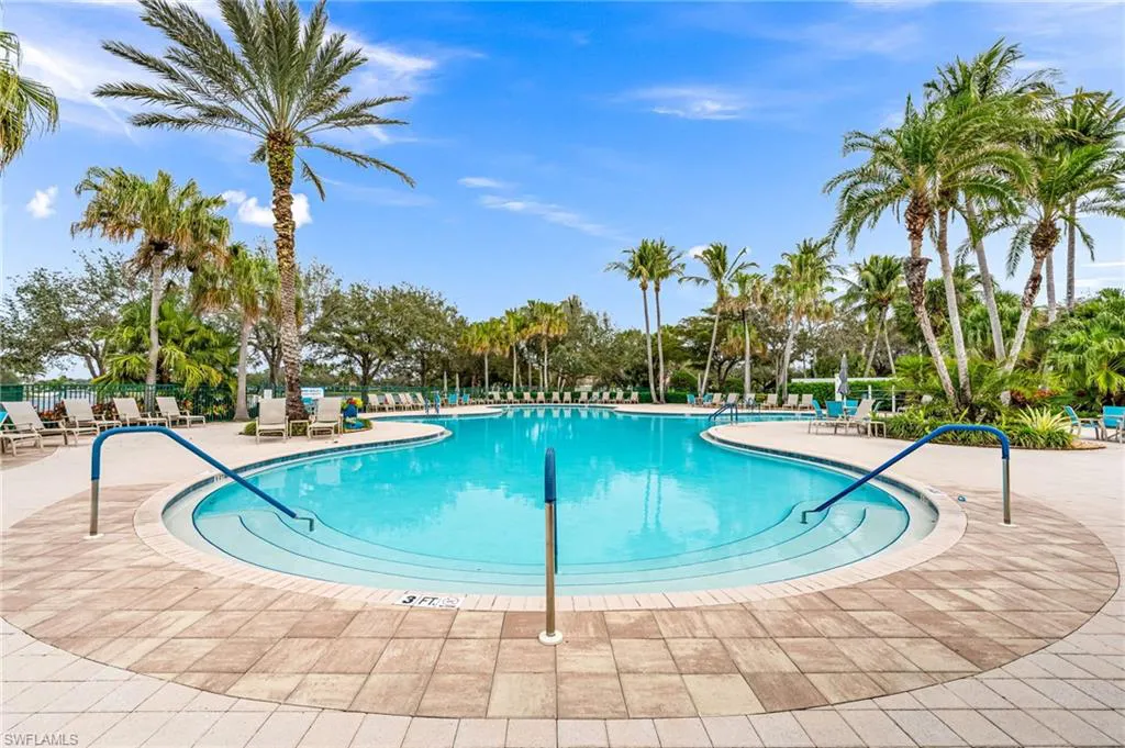 Island Walk Resort Pool