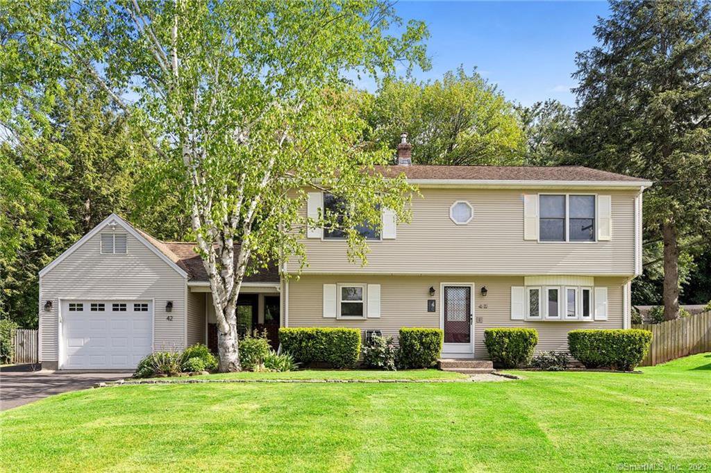 42 Meadowlark Road, Enfield, 06082