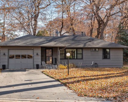 282 Glenbrook Road N, Wayzata