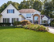 14 Hunting Hollow, Dix Hills image