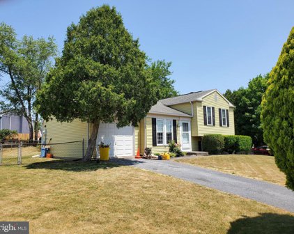 1504 Ridgeview Ln, Harrisburg