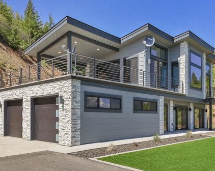 9709 E Grouse Mountain Ln, Spokane Valley