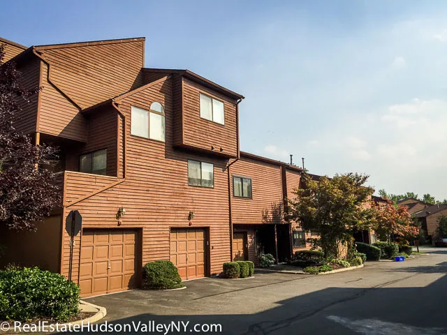 Timberline Townhomes For Sale in Nanuet