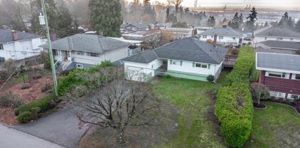 10237 125 Street, Surrey