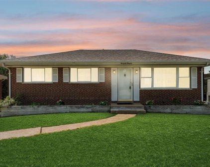 9636 Greenview  Drive, Crestwood
