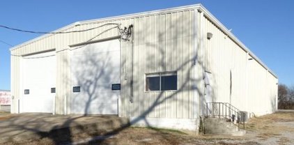 905 S Outer Road Road, Butler