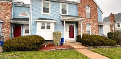 81 Crickhollow Ct, Hillsborough Twp.
