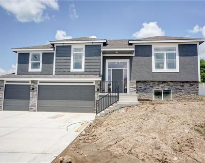 8901 NE 118th Court, Kansas City