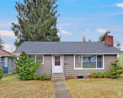 2120 State Street, Everett