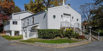 17604 Washington Grove Ln, Gaithersburg