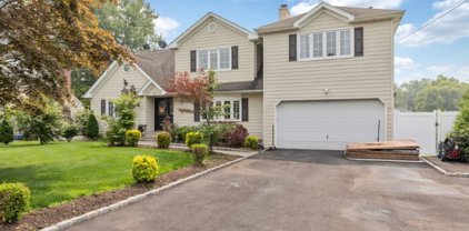 27 Limoli Ln, Clark Twp.