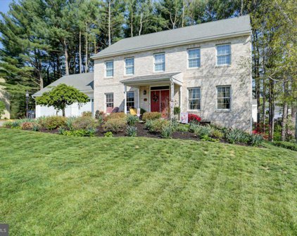 172 Fieldstone Dr, Carlisle