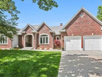 lake ridge home