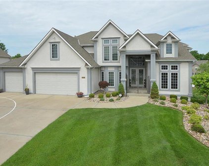6310 N Kensington Court, Kansas City