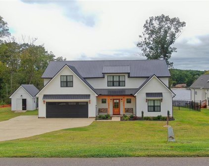 245 Rolling Road, Lexington