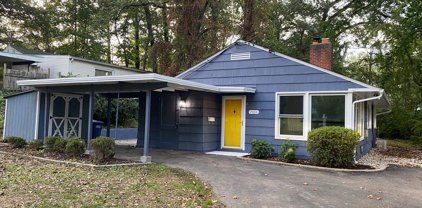 7104 Westmoreland Rd, Falls Church