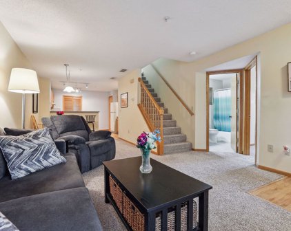 2230 Ranchview Lane N Unit #93, Plymouth