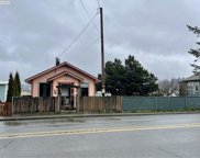 858 S 4TH ST, Coos Bay image