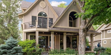 627 Park Street E, Wayzata