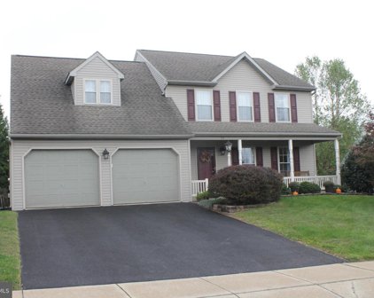 77 Lantern Ln, Palmyra