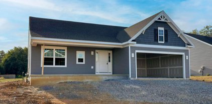 2 New Castle Dr, Carlisle