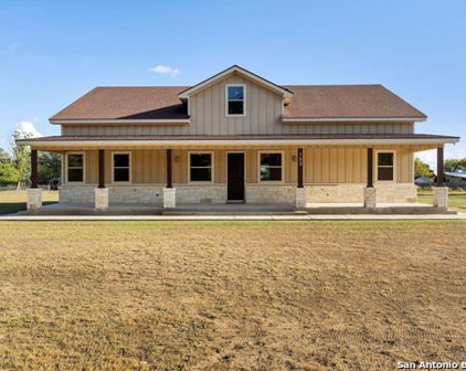 105 Oak View Dr, La Vernia