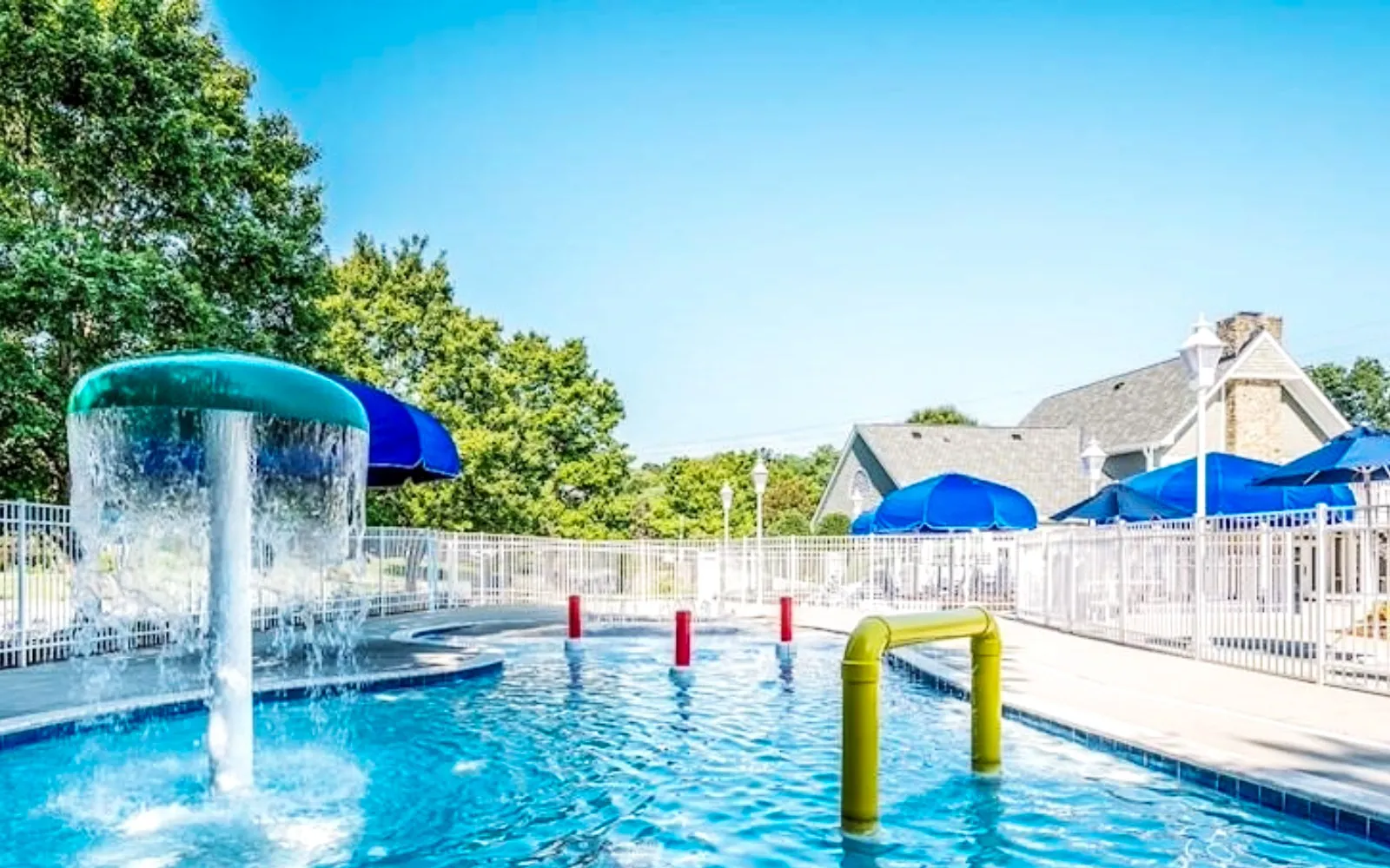 Birkdale neighborhood splash and pool recreation area