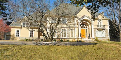 10800 Lockland Rd, Potomac
