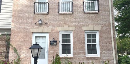 20 County Ct Unit #17, Gaithersburg