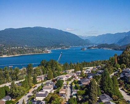7521 Pandora Drive, Burnaby