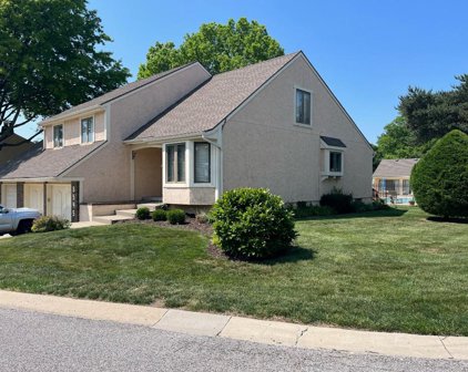 8545 Westgate Street, Lenexa