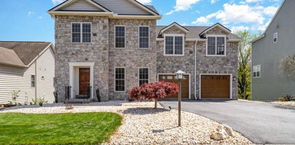 1654 Lowell Ln, New Cumberland