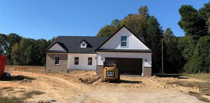6737 River Track Road, McLeansville