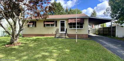 28 Donegal Avenue, Troy